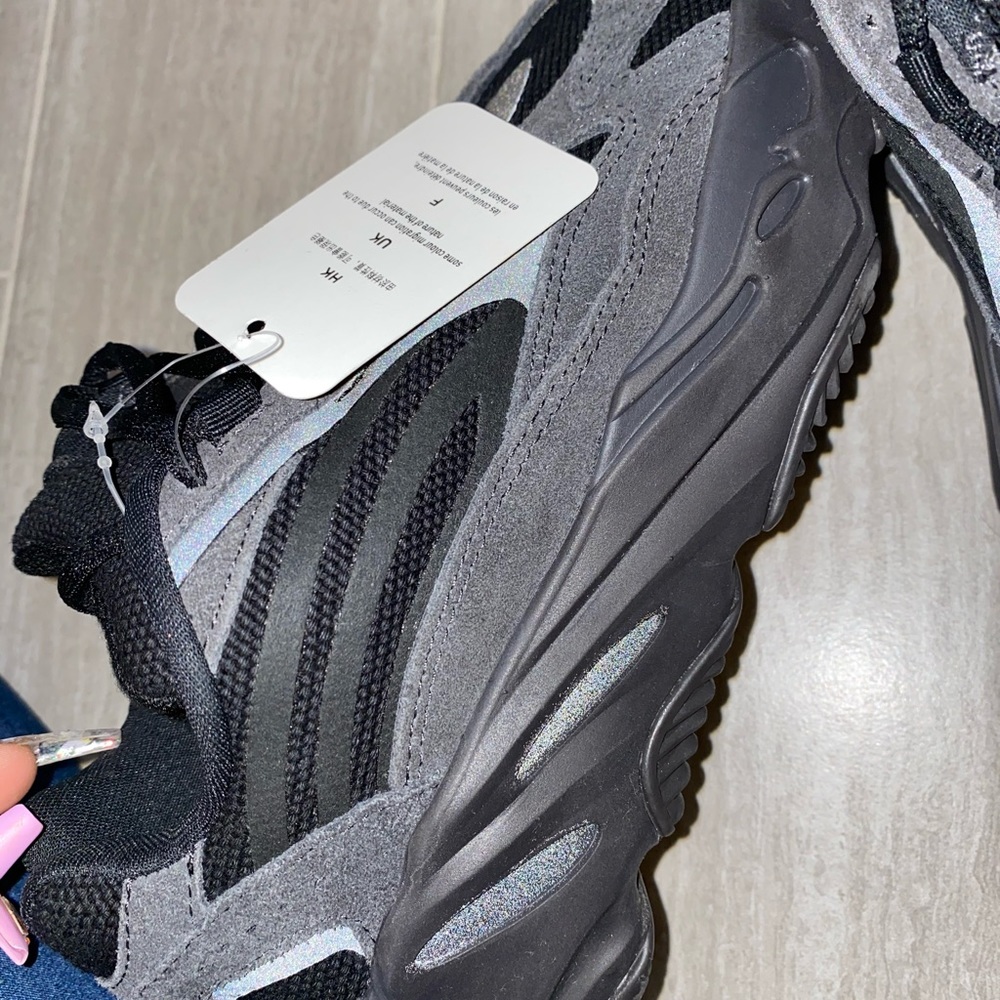 Yeezy Vanta size 4 SOLD